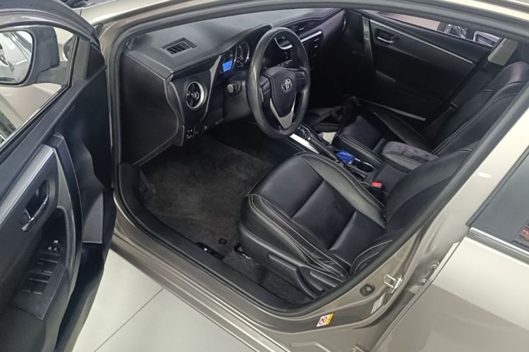 Toyota Corolla 2017 car image #16
