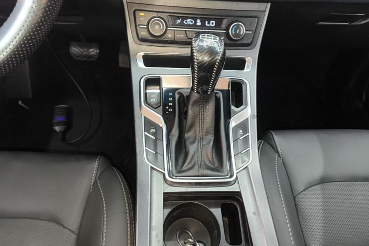 GEELY Emgrand 2019 car image #18