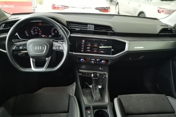 Audi Q3 2021 #10 Audi Q3 2021 car image #10