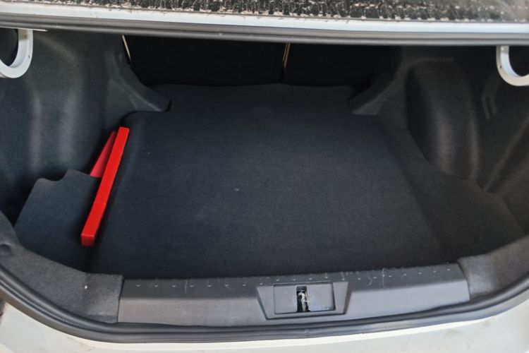 GEELY Emgrand 2017 car image #19