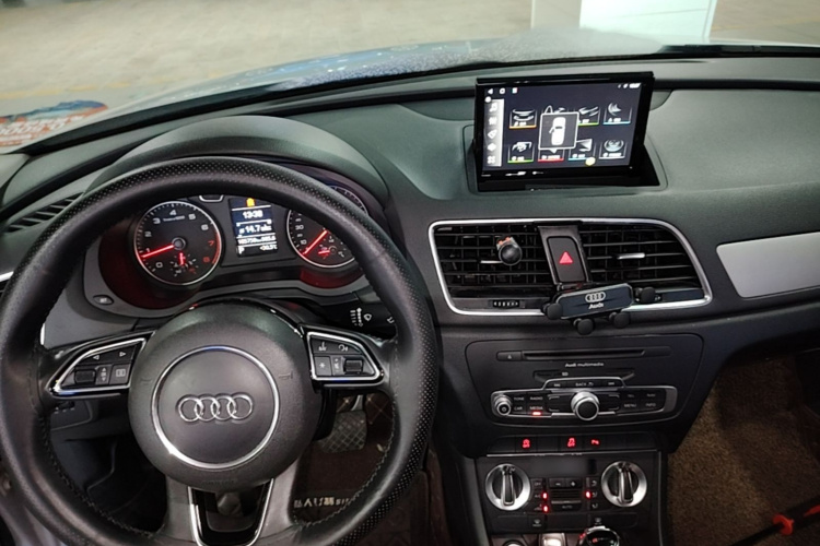Audi Q3 2016 #11 Audi Q3 2016 car image #11