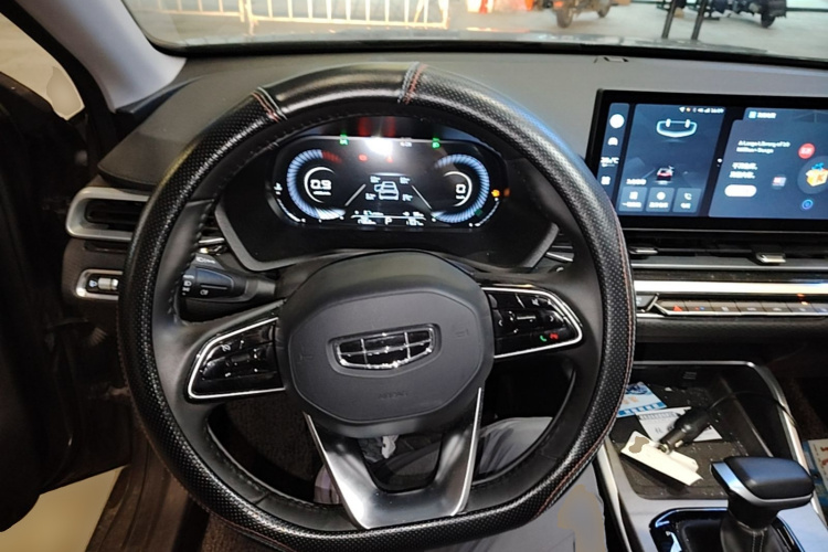 GEELY Emgrand 2024 car image #11