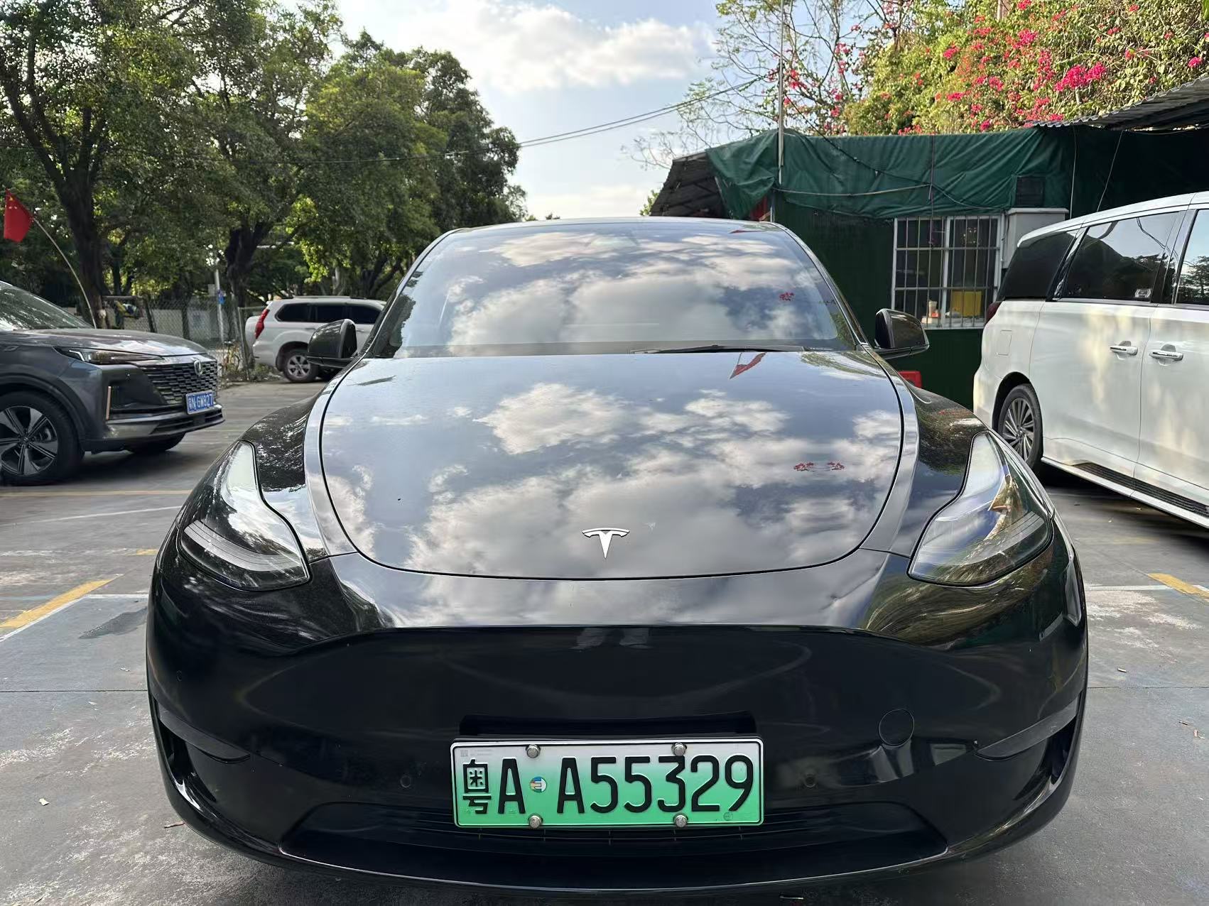 Tesla Model Y 2021 car image 
