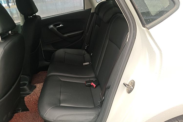 Volkswagen Polo 2016 #17 Volkswagen Polo 2016 car image #17