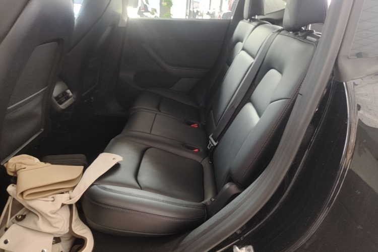 Tesla Model Y 2023 #17 Tesla Model Y 2023 car image #17