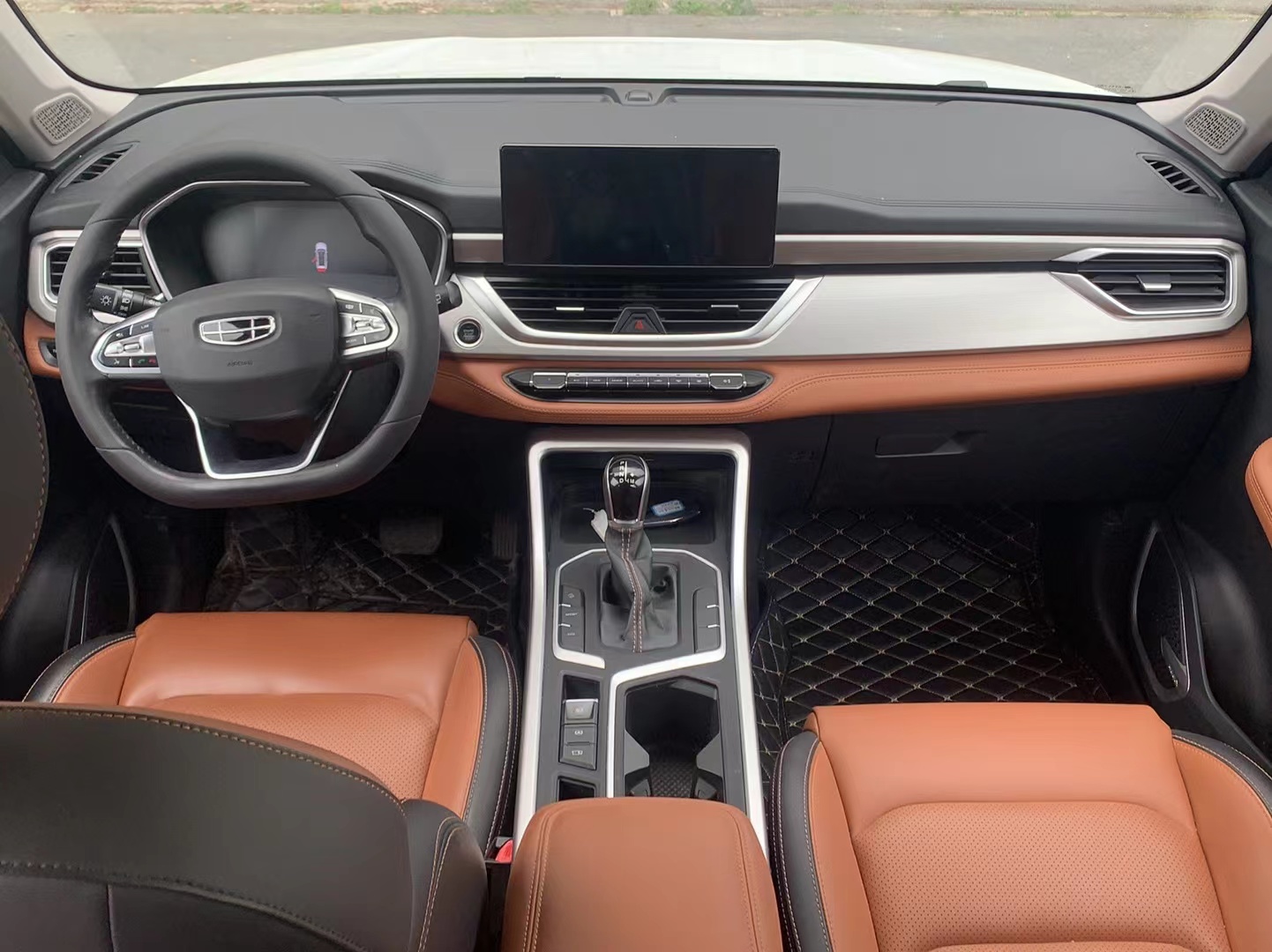 GEELY Vision X6 2019 изображение автомобиля #5