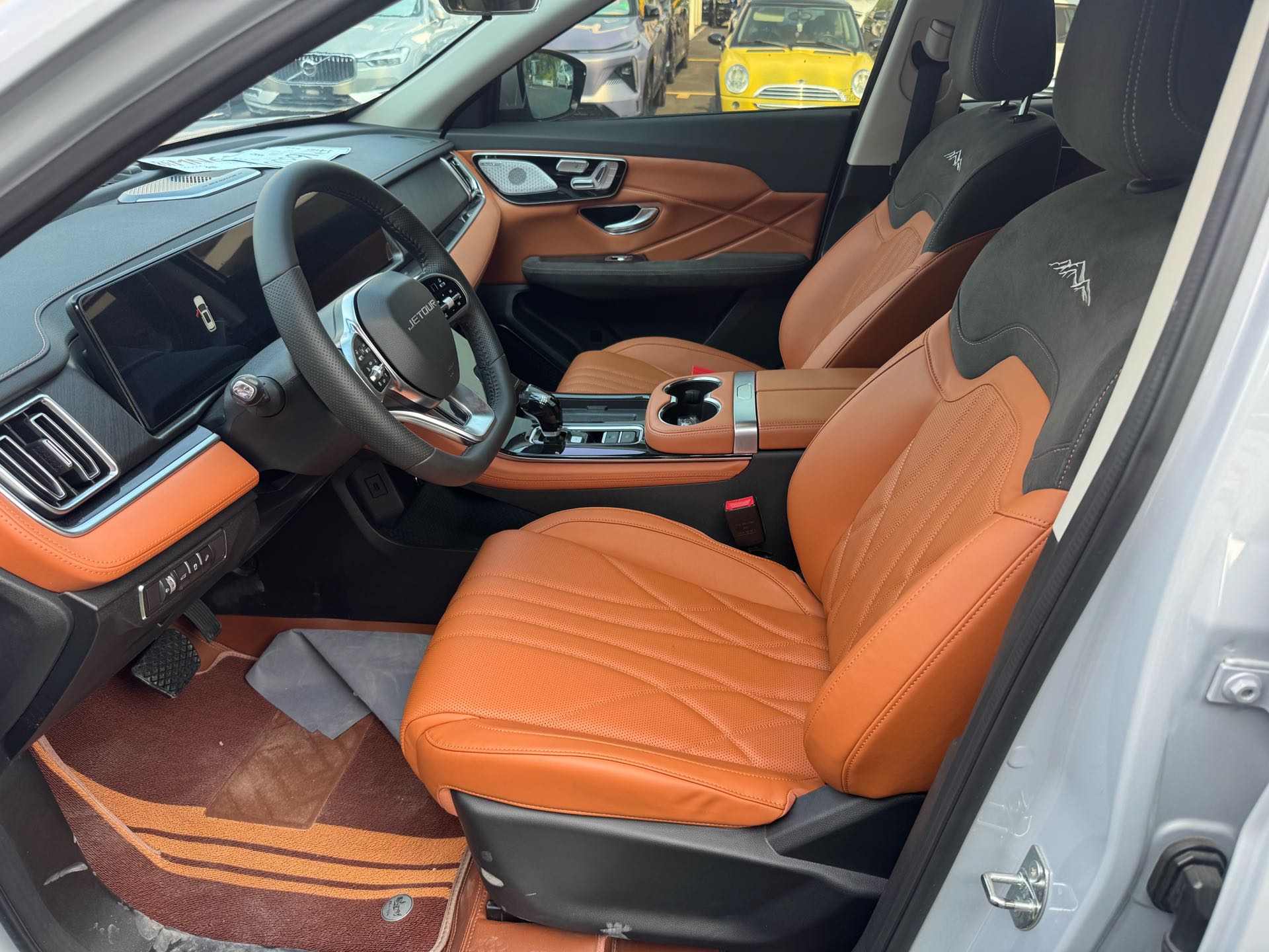 Jetour X70 PLUS 2024 immagine di auto #2