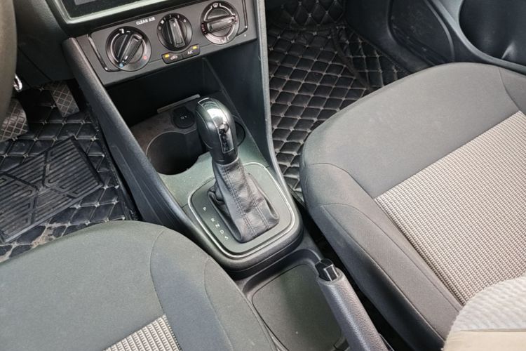 Volkswagen Polo 2017 #14 Volkswagen Polo 2017 car image #14