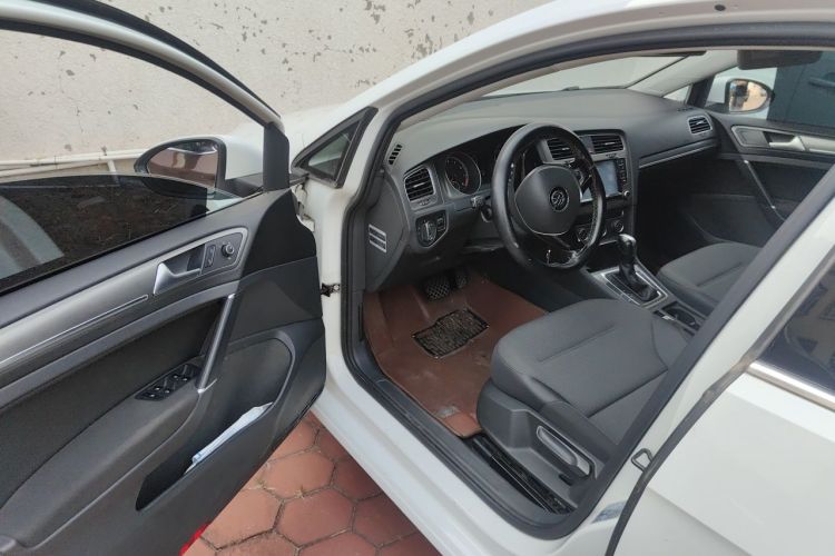 Volkswagen Golf 2014 car image #9