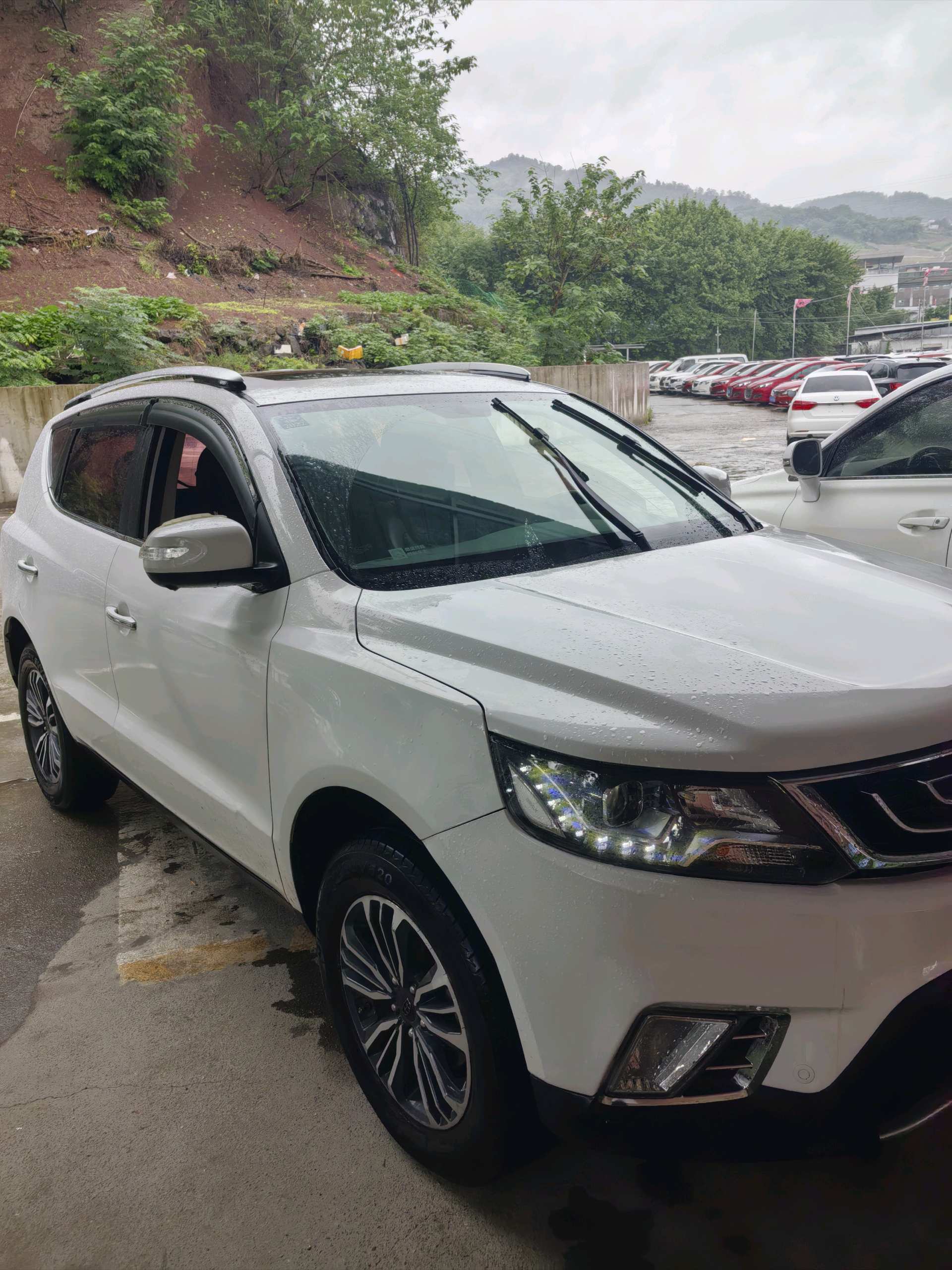 GEELY Vision X6 2018 #2 GEELY Vision X6 2018 car image #2