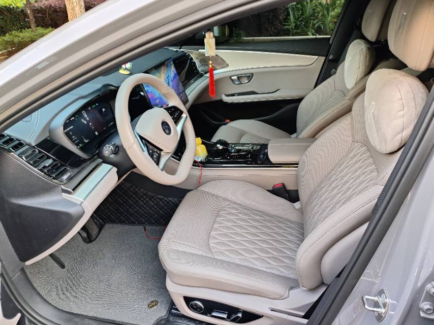 BYD Han 2025 car image #5