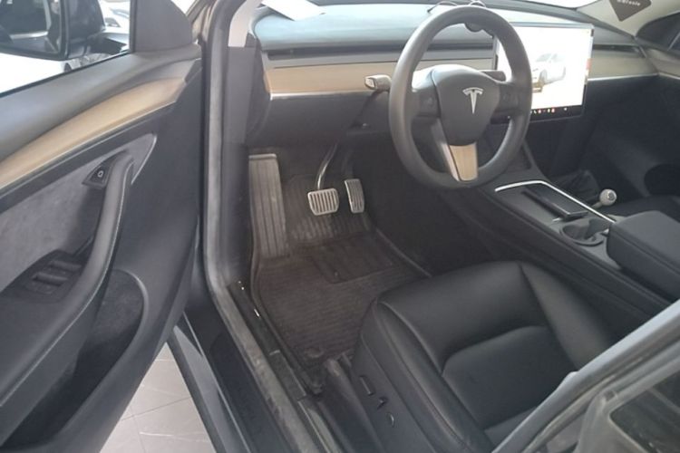 Tesla Model Y 2022 #16 Tesla Model Y 2022 car image #16