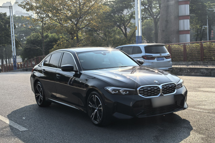 BMW 3 Series 2024 car image #4