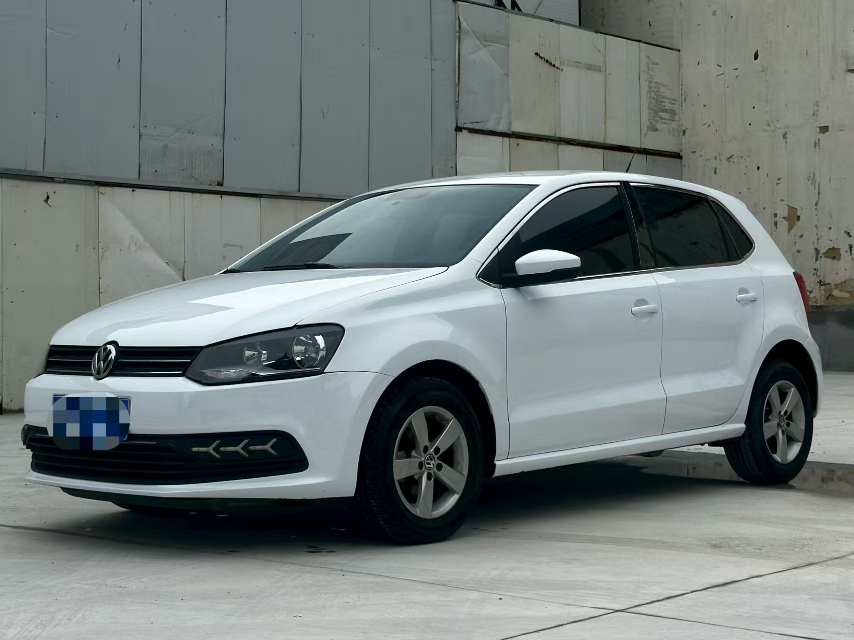 Volkswagen Polo 2017 car image 