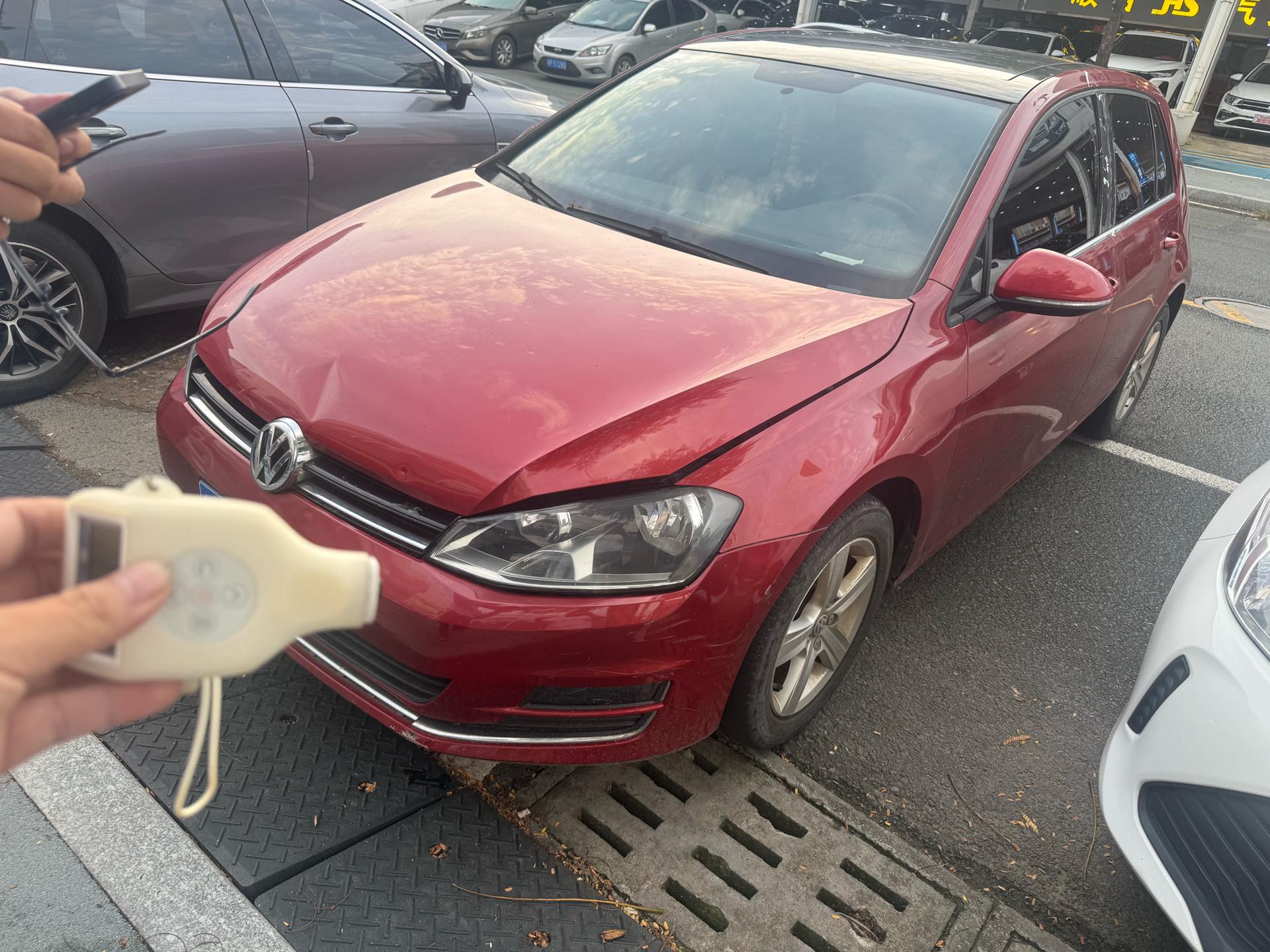 Volkswagen Golf 2014 Volkswagen Golf 2014 car image