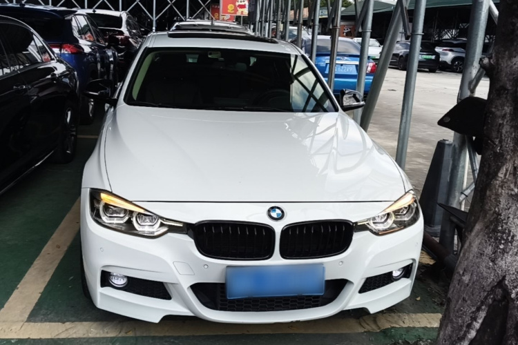 BMW 3 Series 2018 #3 BMW 3 Series 2018 car image #3