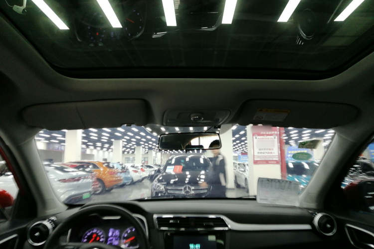 MG ZS 2019 car image #20