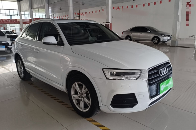 Audi Q3 2018 car image #4