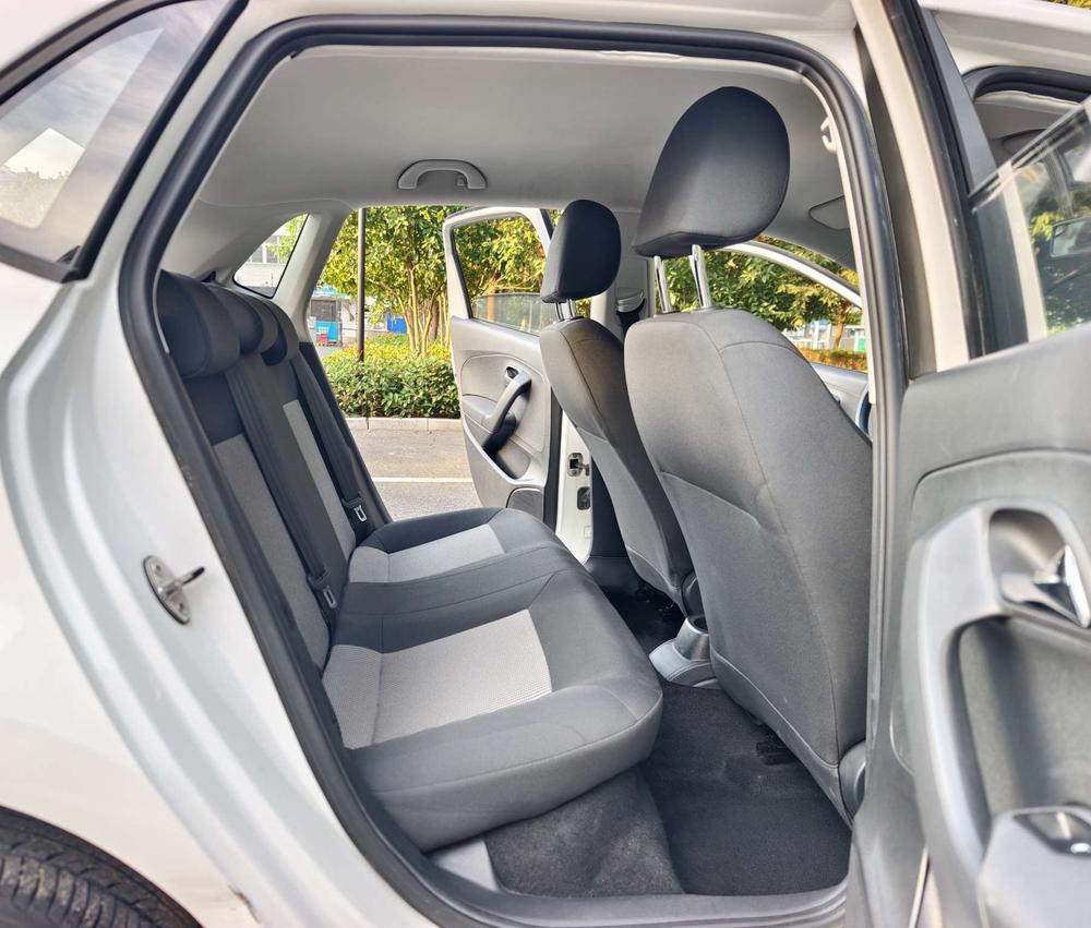 Volkswagen Polo 2017 car image #21