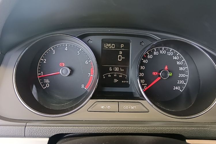 Volkswagen Lavida 2021 car image #12