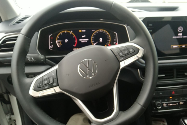 Volkswagen Tharu 2025 #11 Volkswagen Tharu 2025 imagem de carro #11