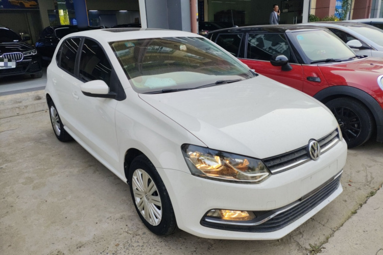 Volkswagen Polo 2017 car image #4