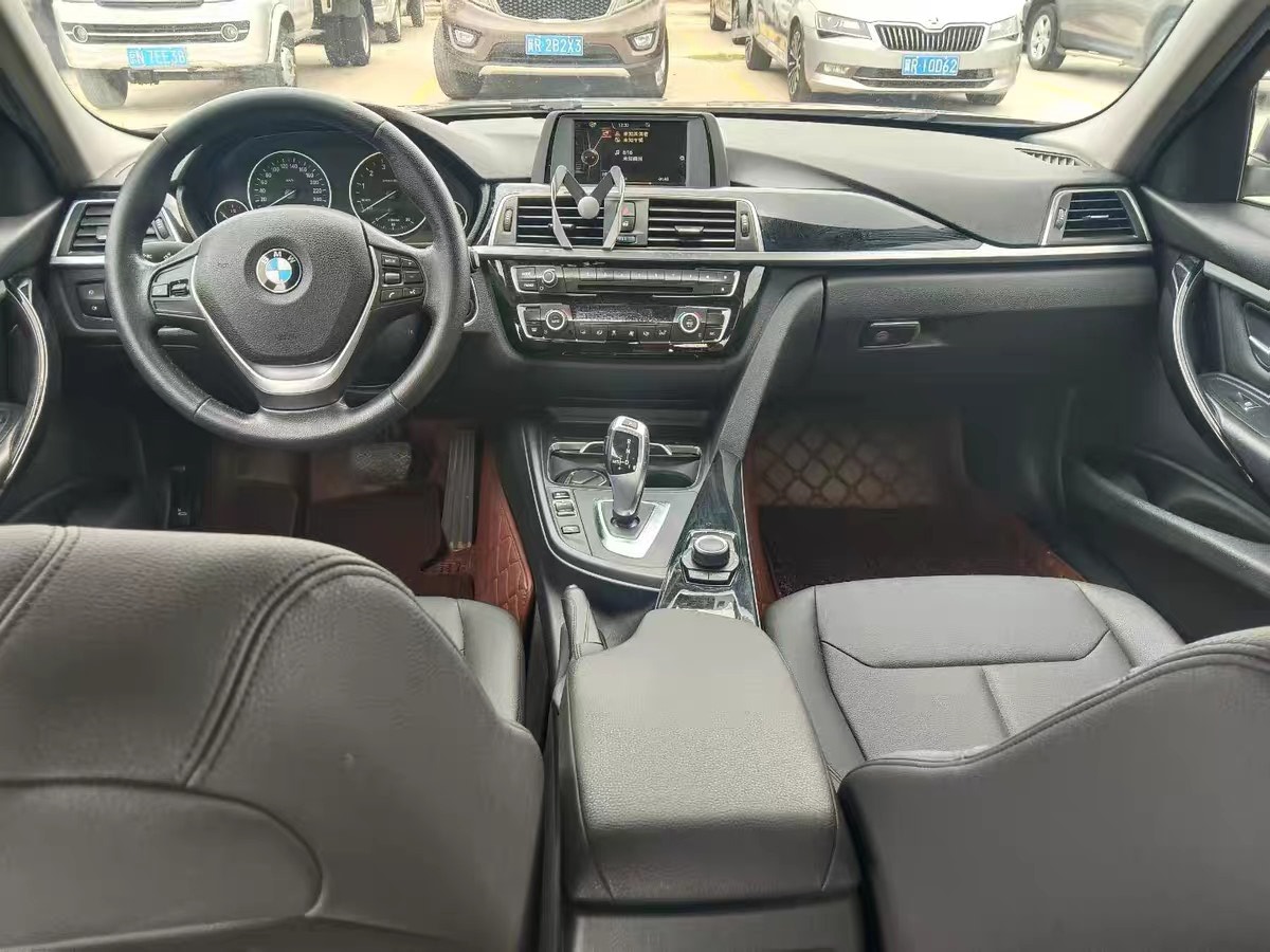 BMW 3 Series 2016 صورة سيارة #9