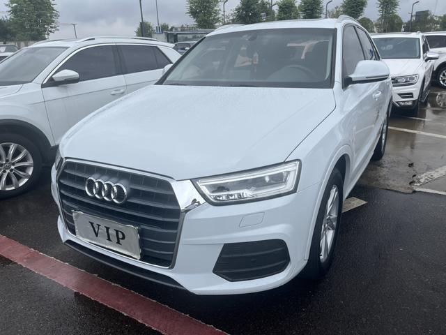 Audi Q3 2018 immagine di auto #24