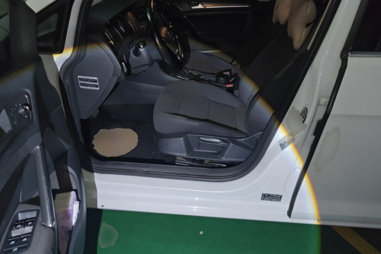 Volkswagen Golf 2015 car image #18