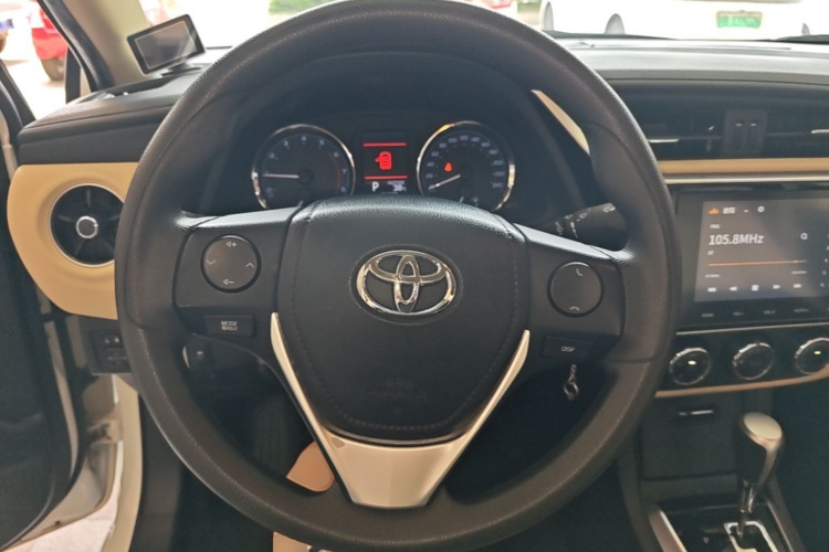 Toyota Corolla 2019 #17 Toyota Corolla 2019 car image #17