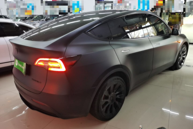 Tesla Model Y 2023 #7 Tesla Model Y 2023 car image #7