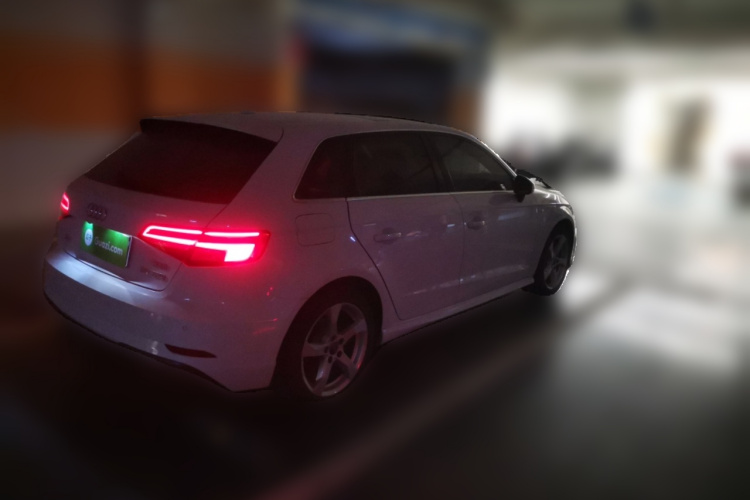 Audi A3 2019 immagine di auto #5