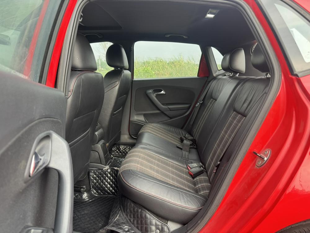 Volkswagen Polo 2014 car image #21