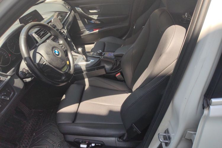 BMW 3 Series 2018 #19 BMW 3 Series 2018 car image #19