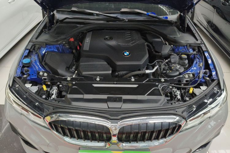 BMW 3 Series 2020 car image #20