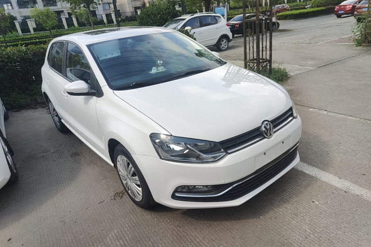 Volkswagen Polo 2017 car image #4
