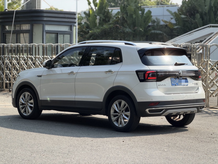 Volkswagen T-Cross 2020 #9 Volkswagen T-Cross 2020 صورة سيارة #9