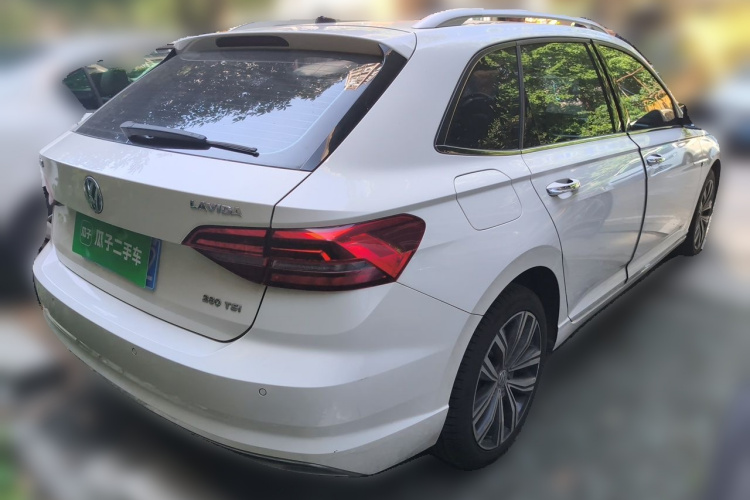 Volkswagen Lavida 2019 car image #5