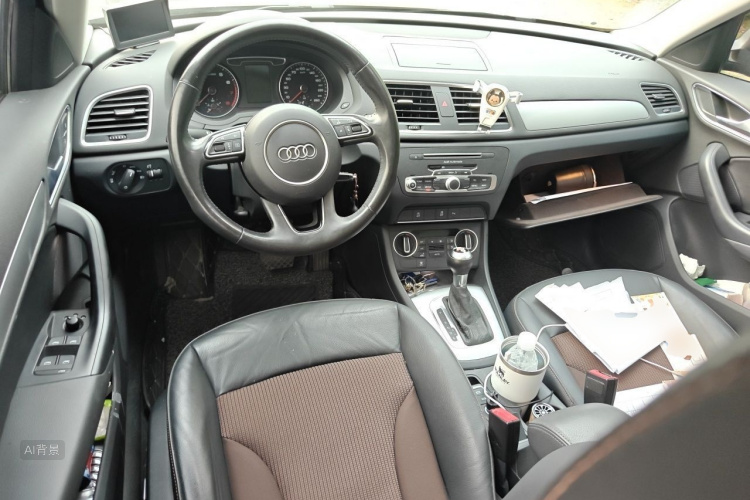 Audi Q3 2016 car image #11