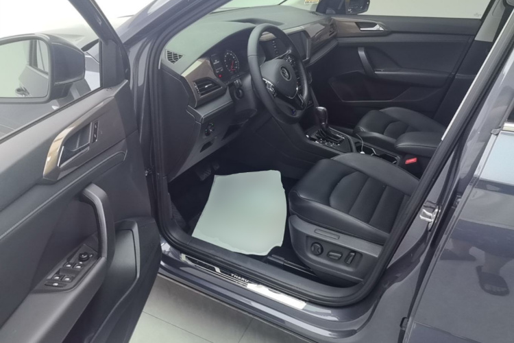 Volkswagen Tharu 2021 car image #19