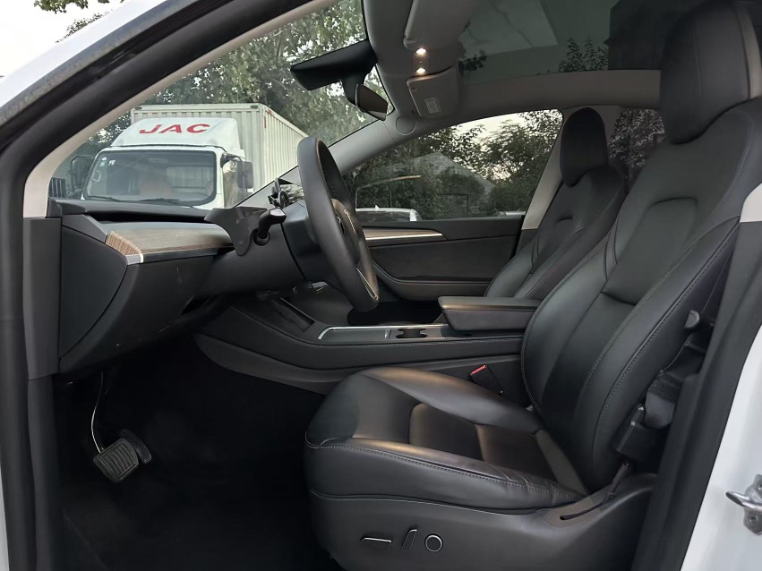 Tesla Model Y 2021 #5 Tesla Model Y 2021 car image #5