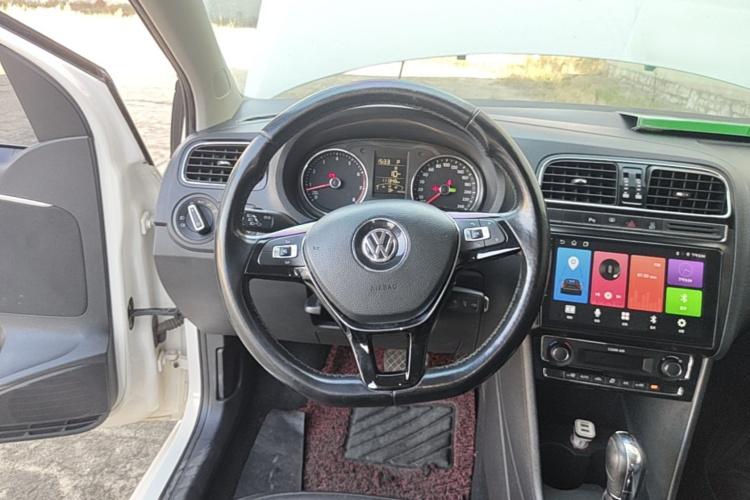Volkswagen Polo 2016 #11 Volkswagen Polo 2016 car image #11