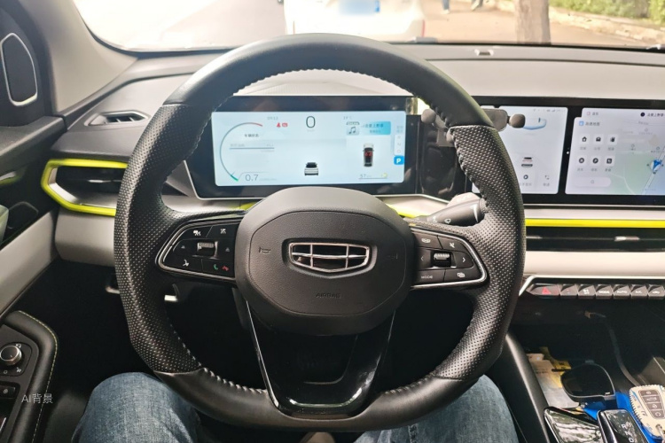 GEELY Coolray 2023 car image #12