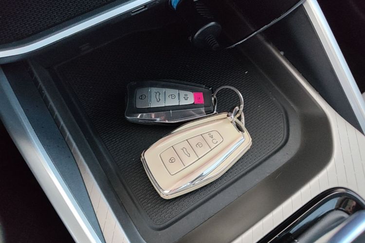 GEELY Emgrand 2023 car image #14
