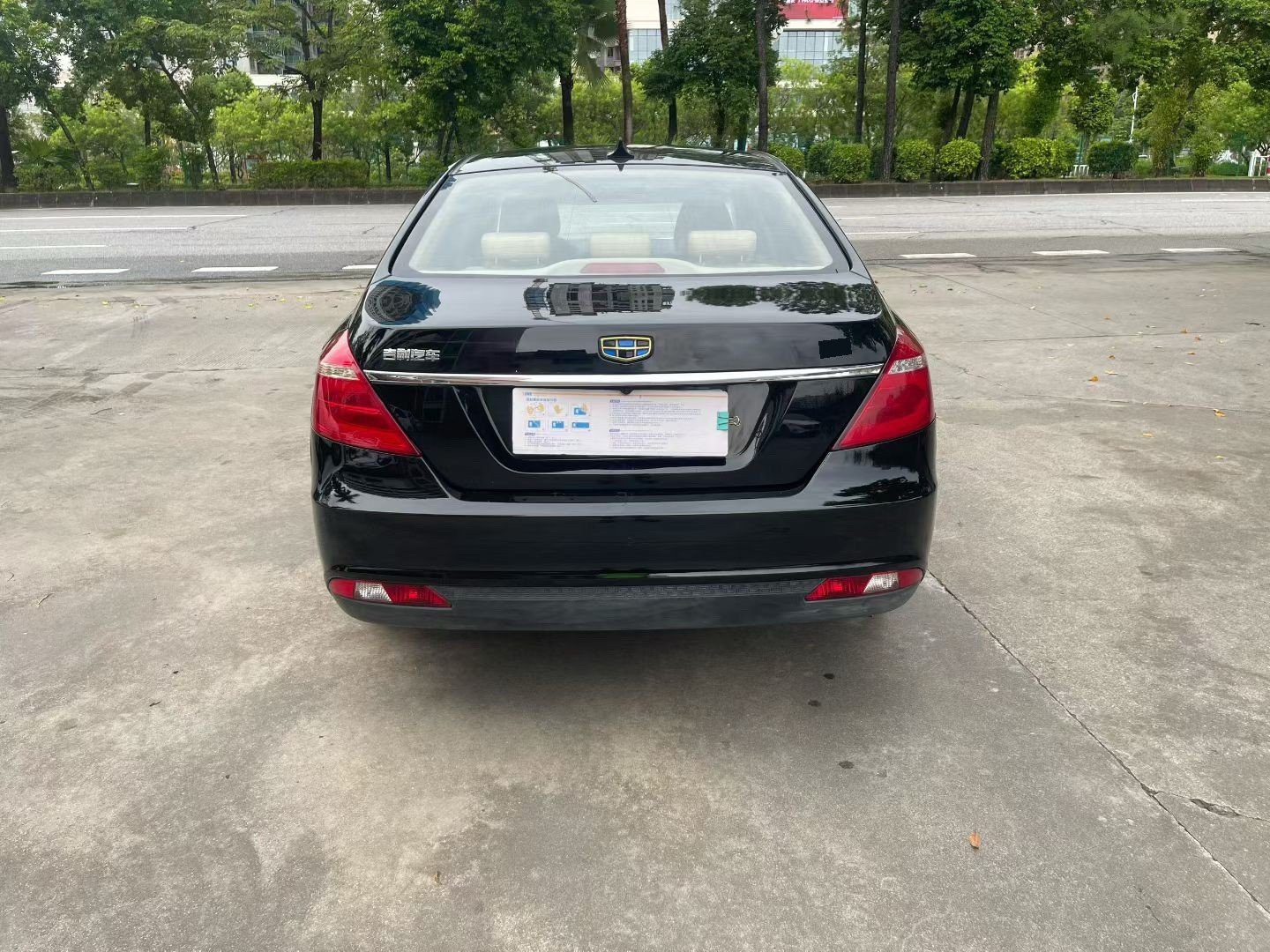 GEELY Emgrand 2017 car image #3
