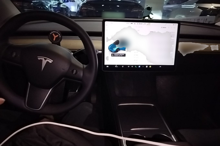 Tesla Model Y 2023 #10 Tesla Model Y 2023 car image #10