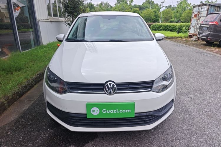 Volkswagen Polo 2016 car image #3