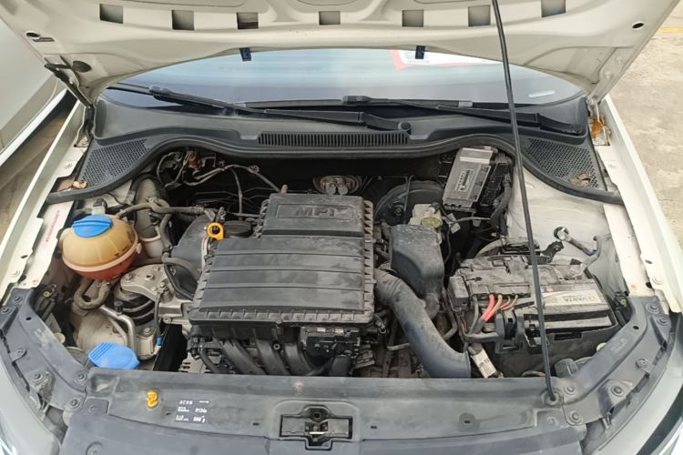 Volkswagen Polo 2017 car image #20