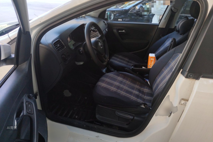 Volkswagen Polo 2016 car image #18