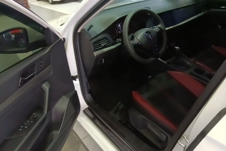 Volkswagen Lavida 2019 car image #16